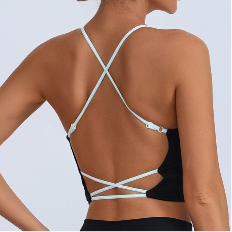 توب يوغا نسائي بحمالات، بتصميم - مراجعة Suspender Tank Top وسعره