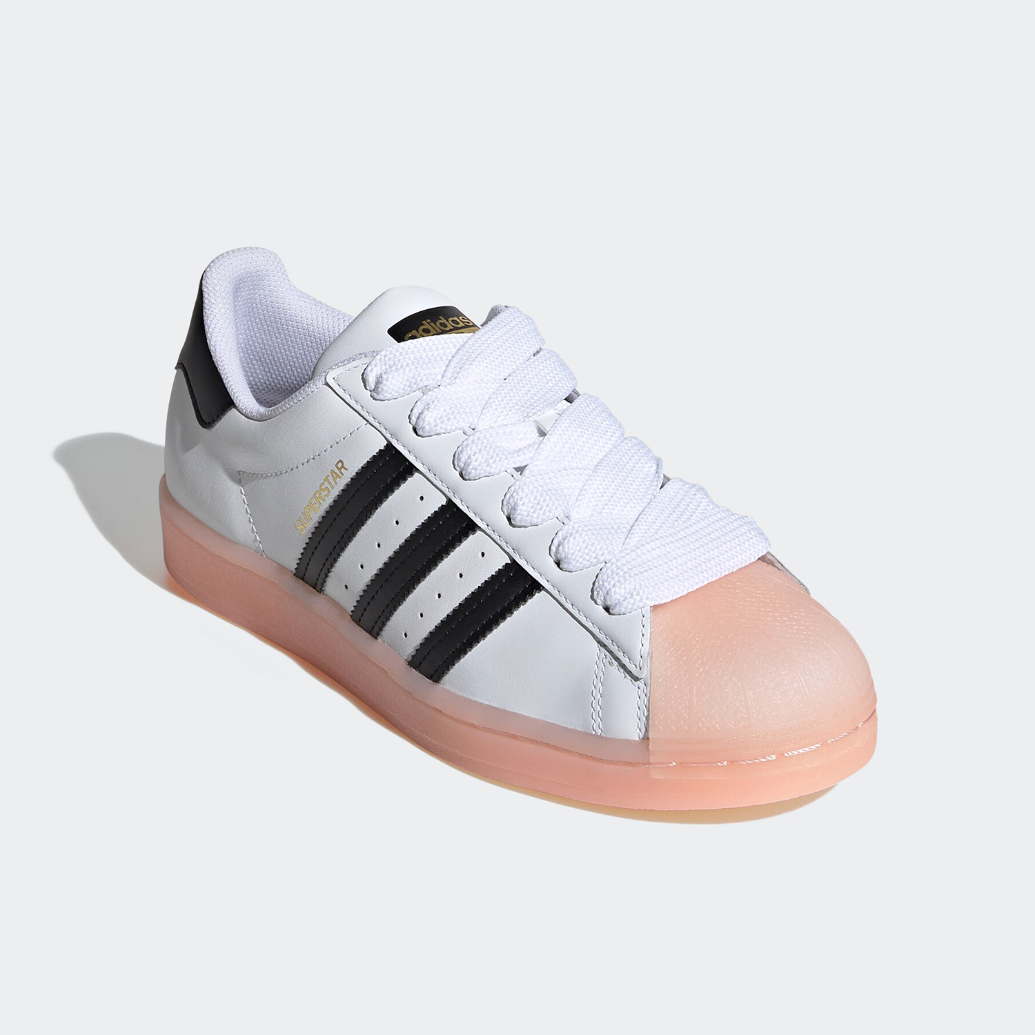 أحذية رياضية كلاسيكية نسائية أ - مراجعة Adidas Shoes Superstar وسعره